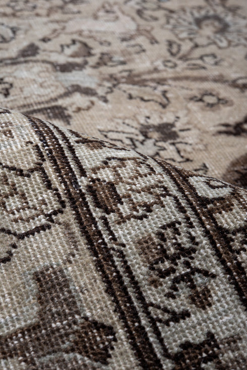 Vintage Tabriz Area Rug (7' x 9')